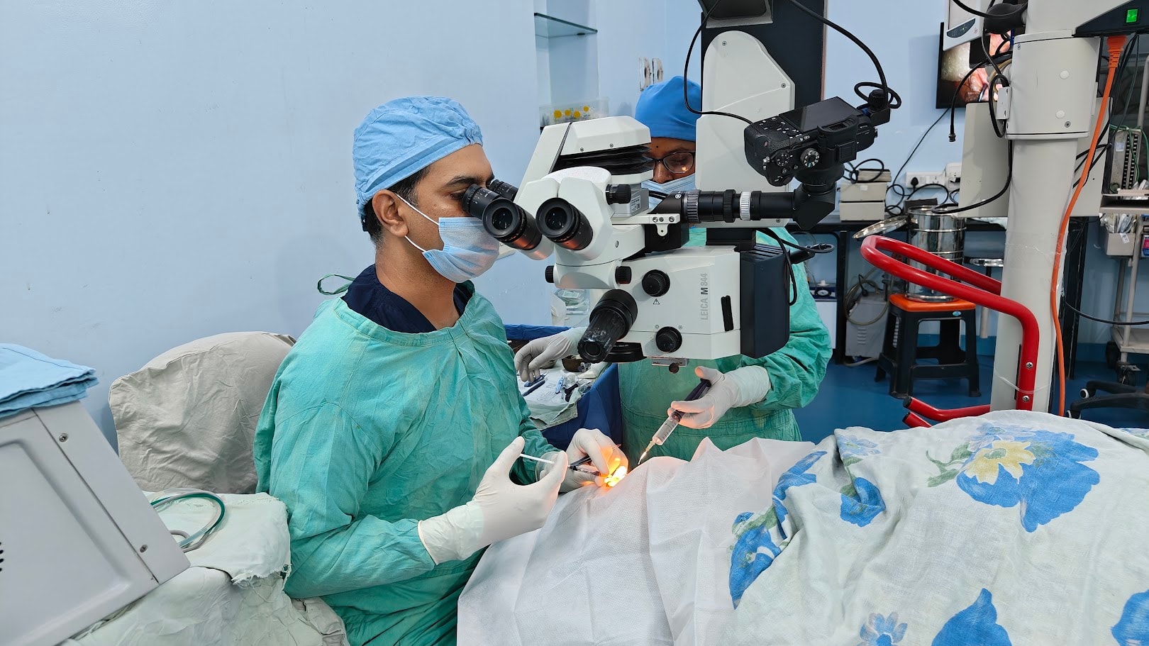 Dr. Prateek Vishwakarma performing retina surgery
